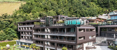 Das wohl luxuriöseste Wellnesshotel in Südtirol Das wohl luxuriöseste Wellnesshotel in Südtirol