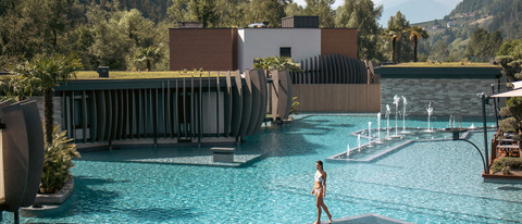 Das wohl luxuriöseste Wellnesshotel in Südtirol Das wohl luxuriöseste Wellnesshotel in Südtirol